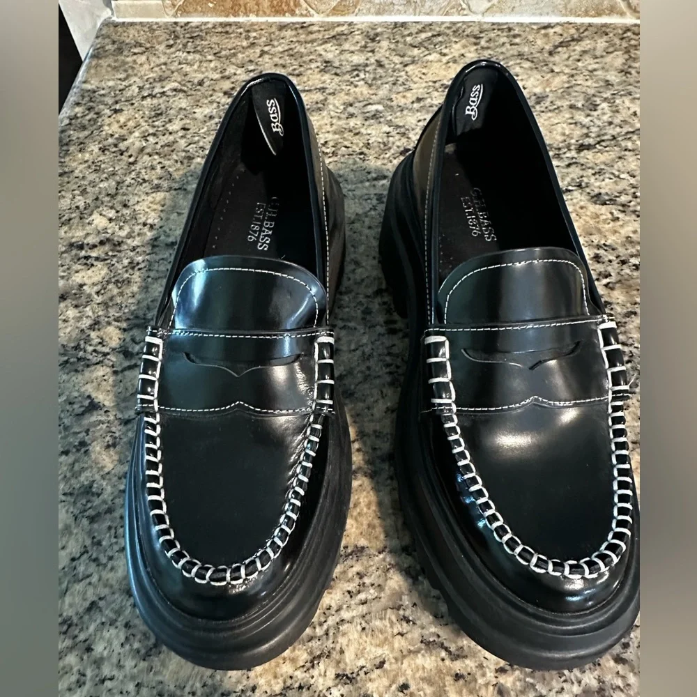 G.H. Bass & Co. new never